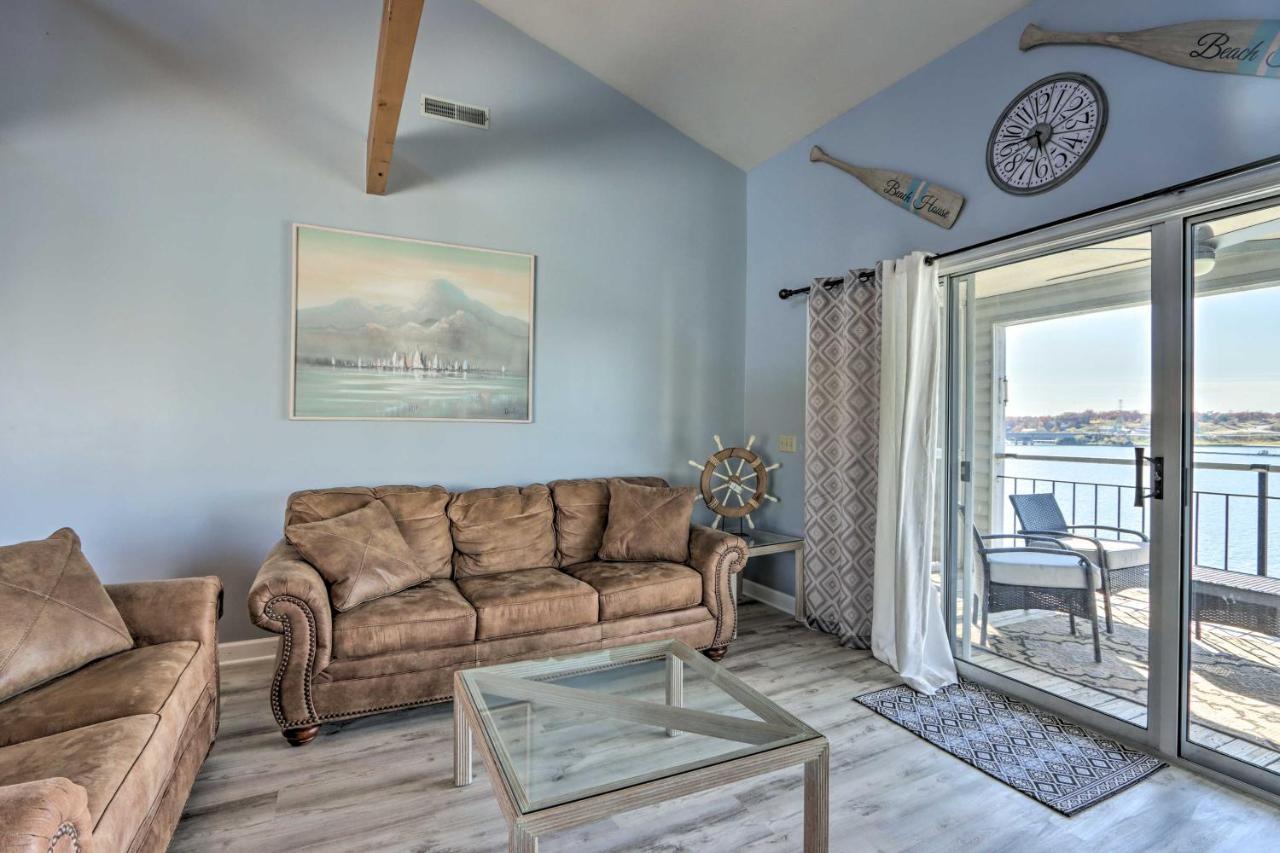 Sunny Osage Beach With Balcony And Lakefront View Exterior foto